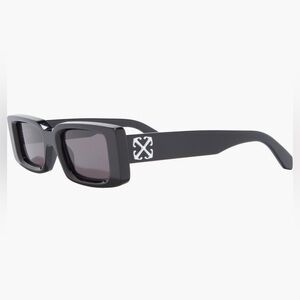 Off-White Black Rectangular Sunglasses